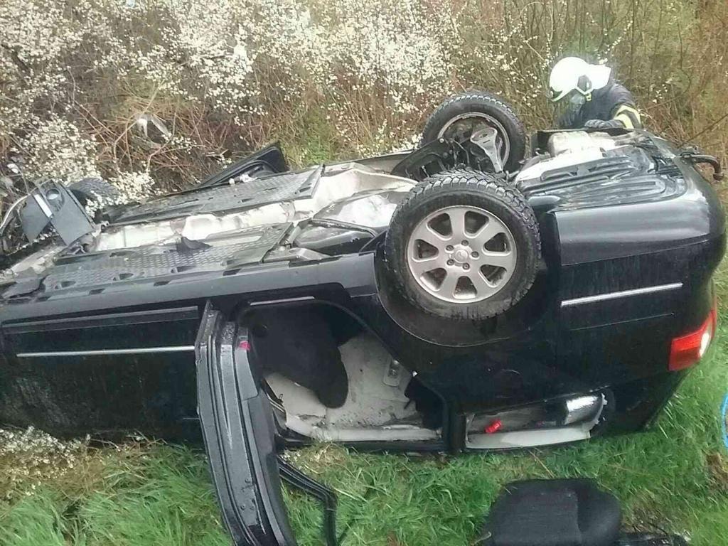 01 - Dopravná nehoda vozidla si vyžiadala jeden život